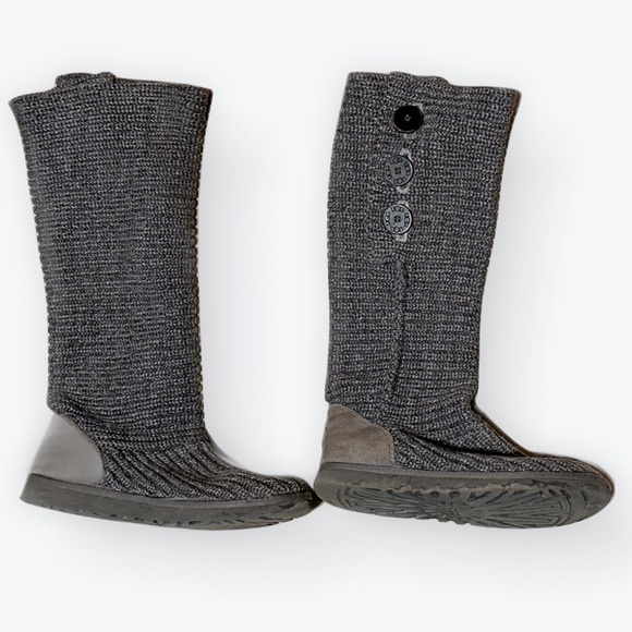 UGG Women's Classic Cardy 2-Way Grey Fashion Sweater Boots ~ Size 9 - Picture 1 of 17